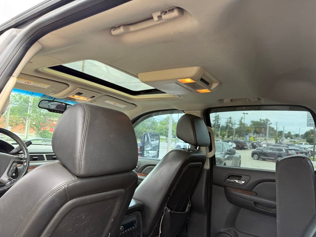 Used 2008 Chevrolet Silverado 3500 LTZ w/ EZ-Lift Tailgate Package AWD/4WD image 23