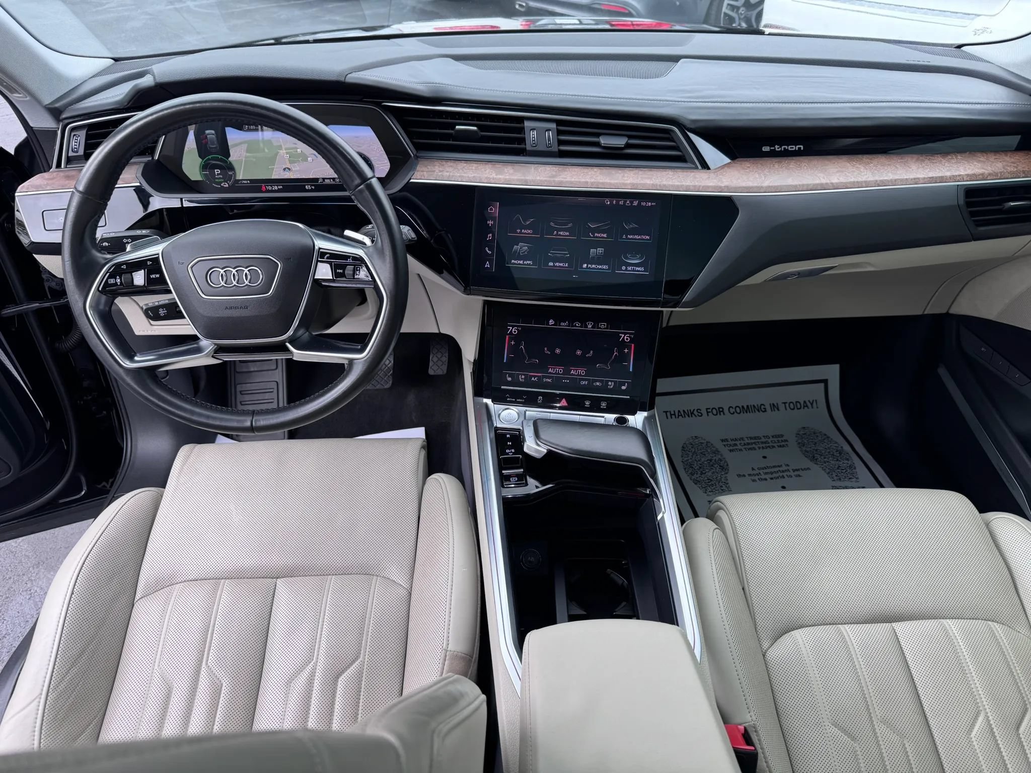 Used 2019 Audi e-tron Prestige w/ Prestige Package AWD/4WD image 14