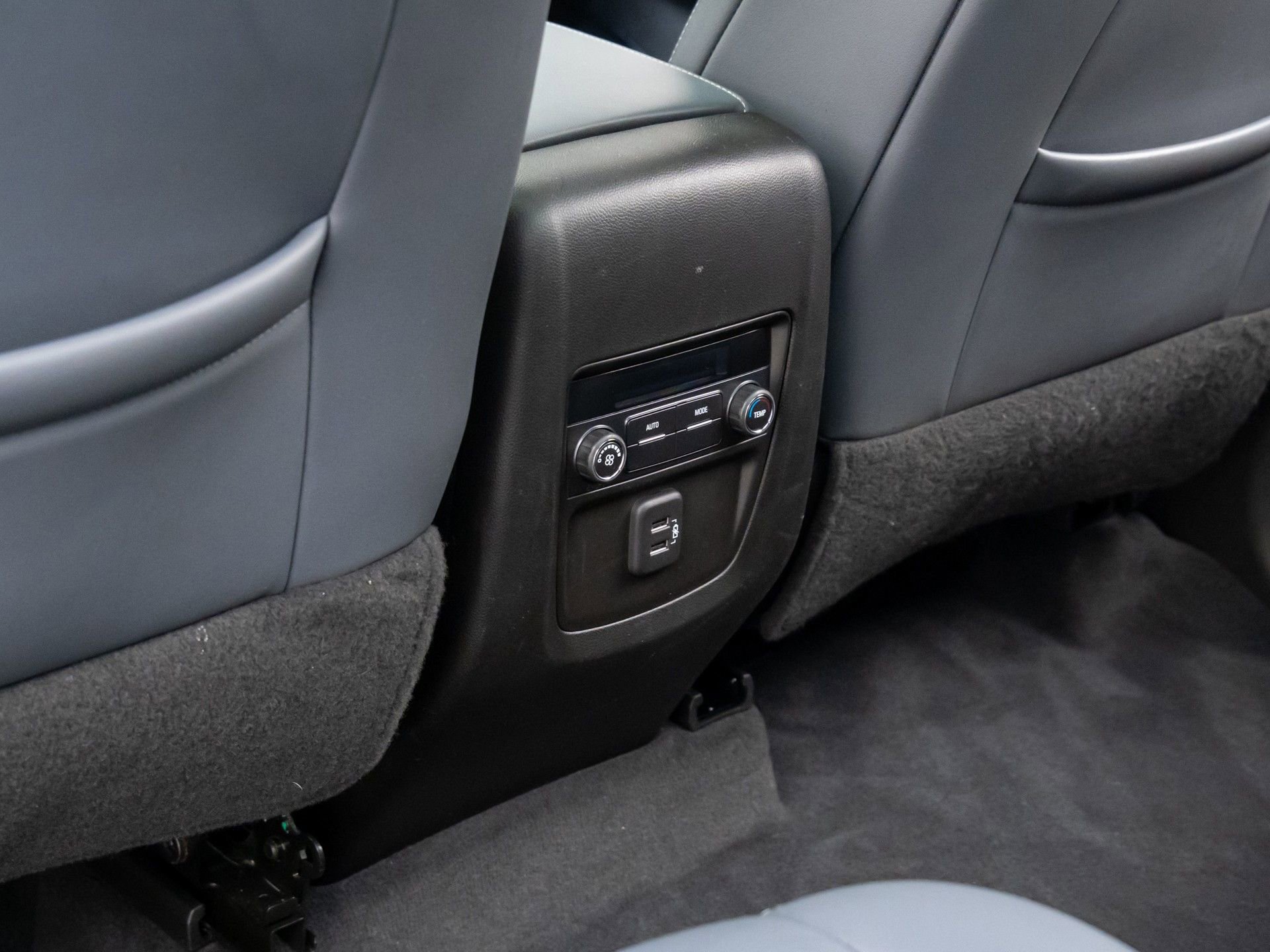 Used 2023 Buick Enclave Essence w/ Experience Buick Package image 22