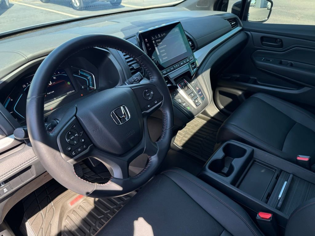 Used 2023 Honda Odyssey Sport image 17