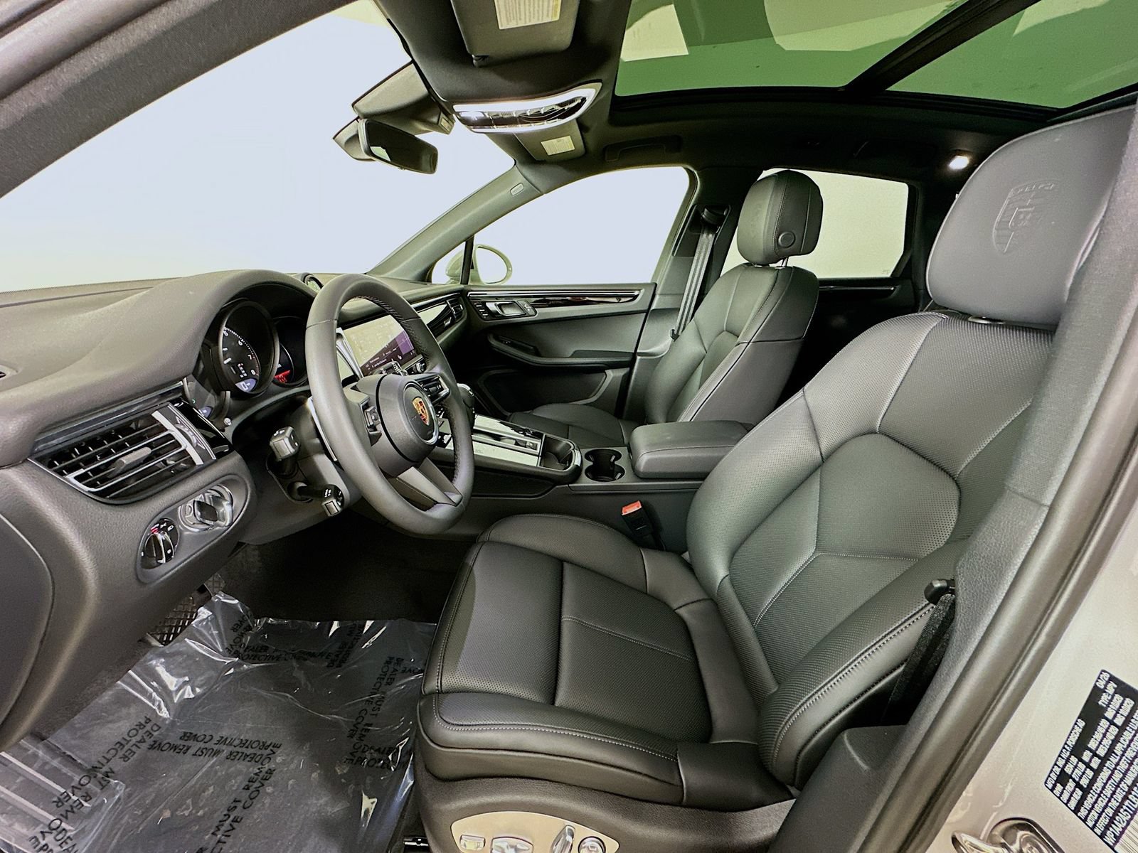 New 2026 Porsche Macan AWD/4WD image 33