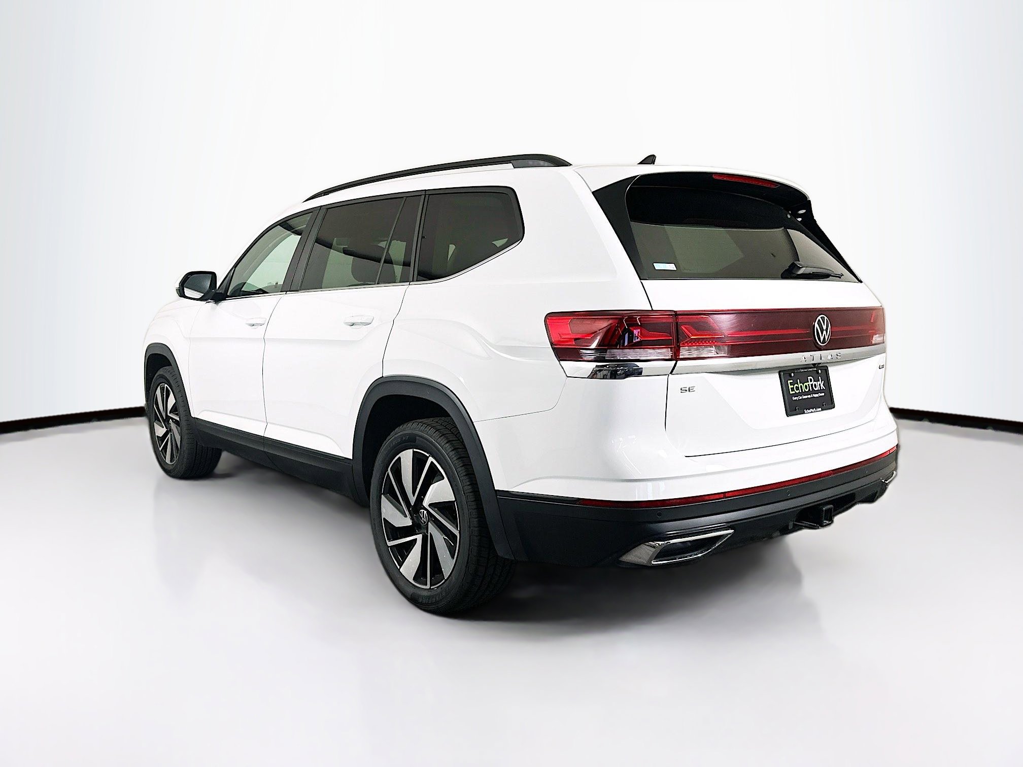 Used 2025 Volkswagen Atlas SE AWD/4WD image 5
