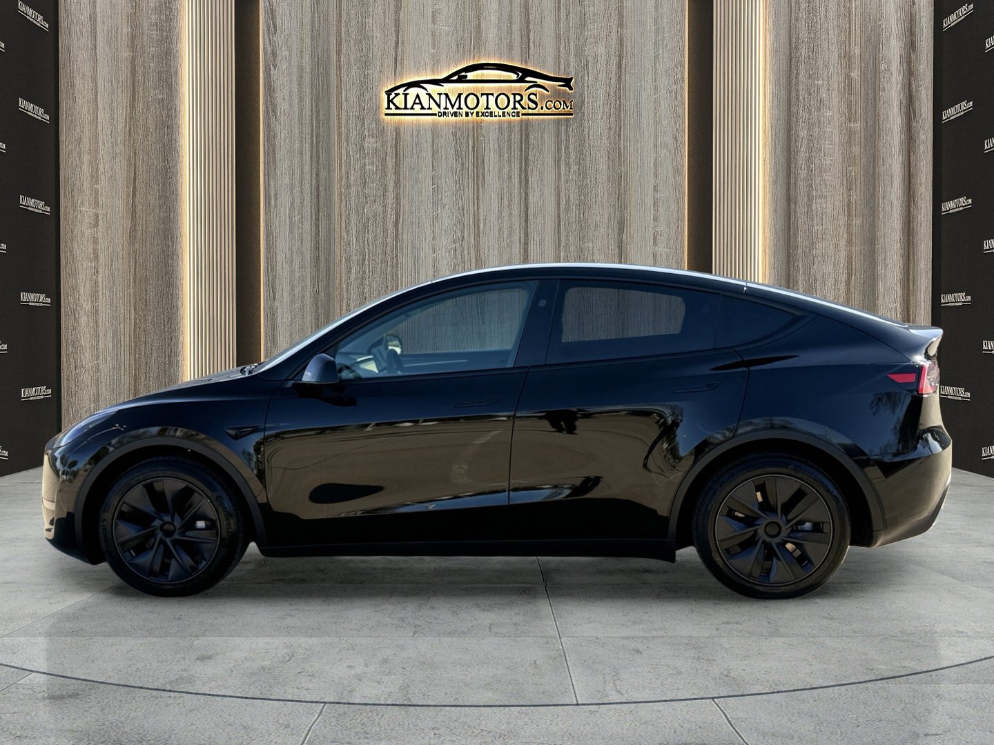 Used 2025 Tesla Model Y Long Range image 4