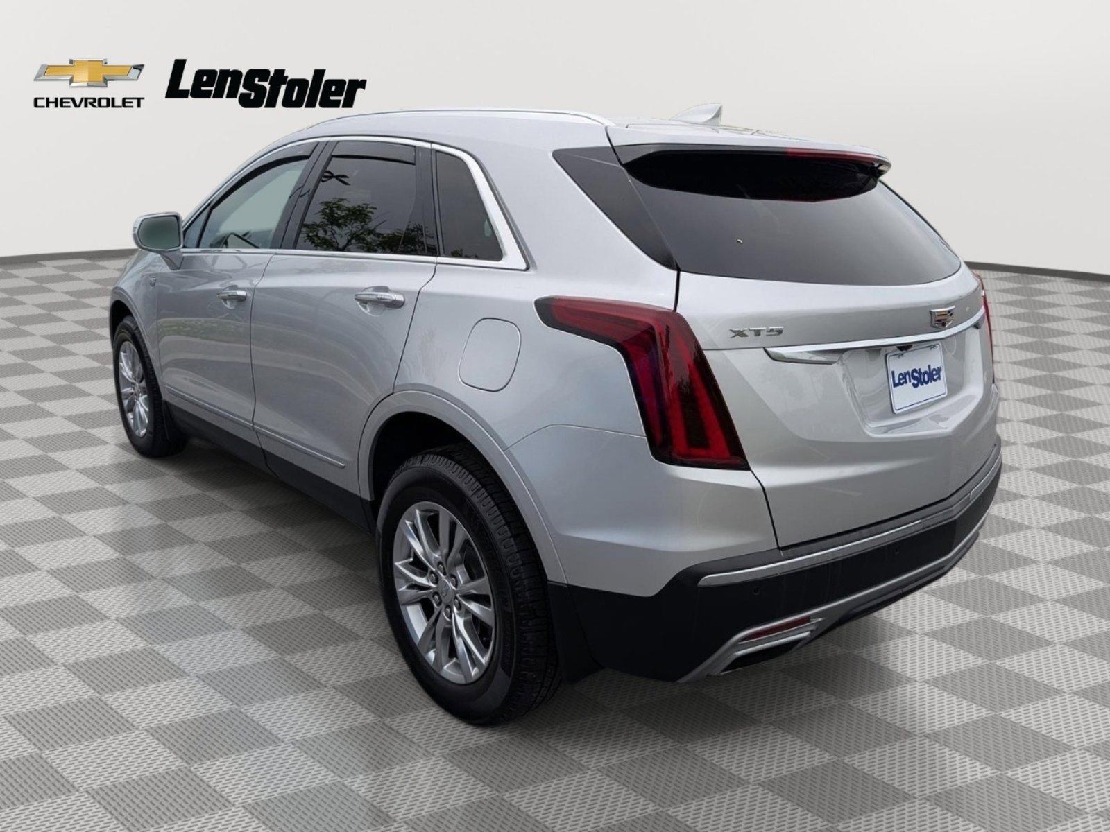 Used 2020 Cadillac XT5 Premium Luxury FWD image 3