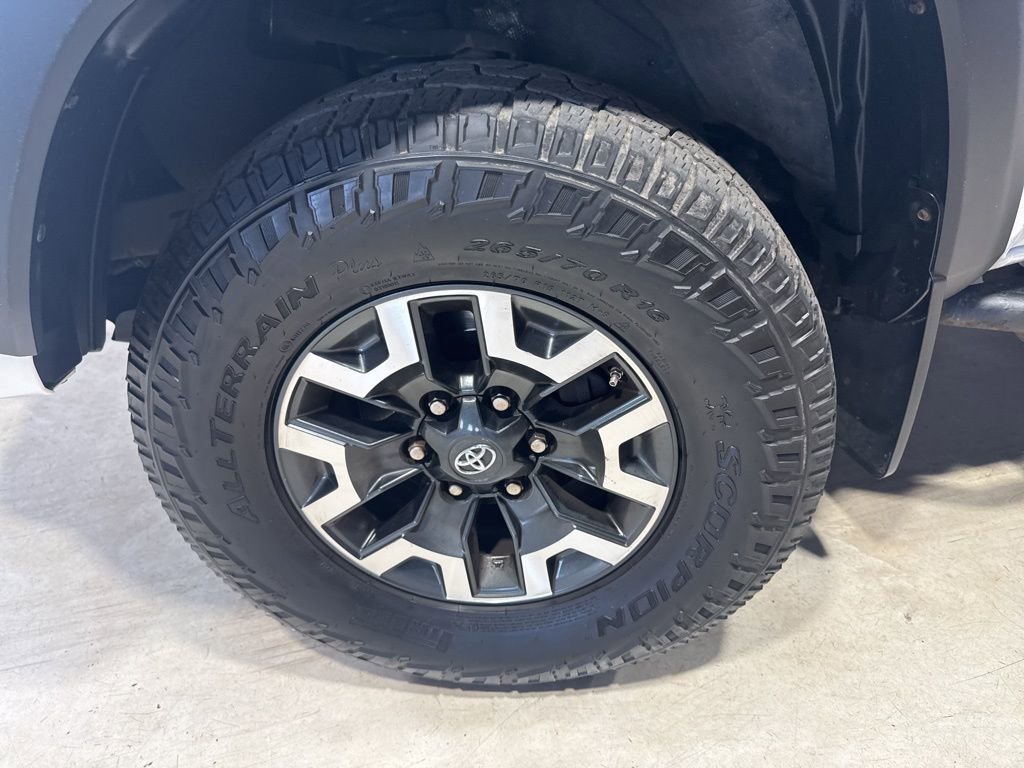 Used 2016 Toyota Tacoma TRD Off-Road w/ Towing Package RWD image 2