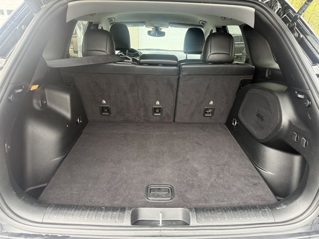 Used 2019 Jeep Cherokee Limited AWD/4WD image 28