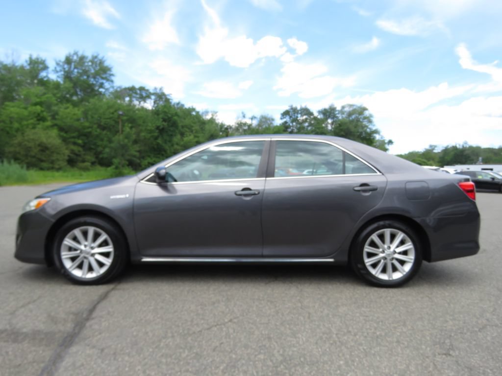 Used 2014 Toyota Camry XLE w/ Leather Package FWD image 8