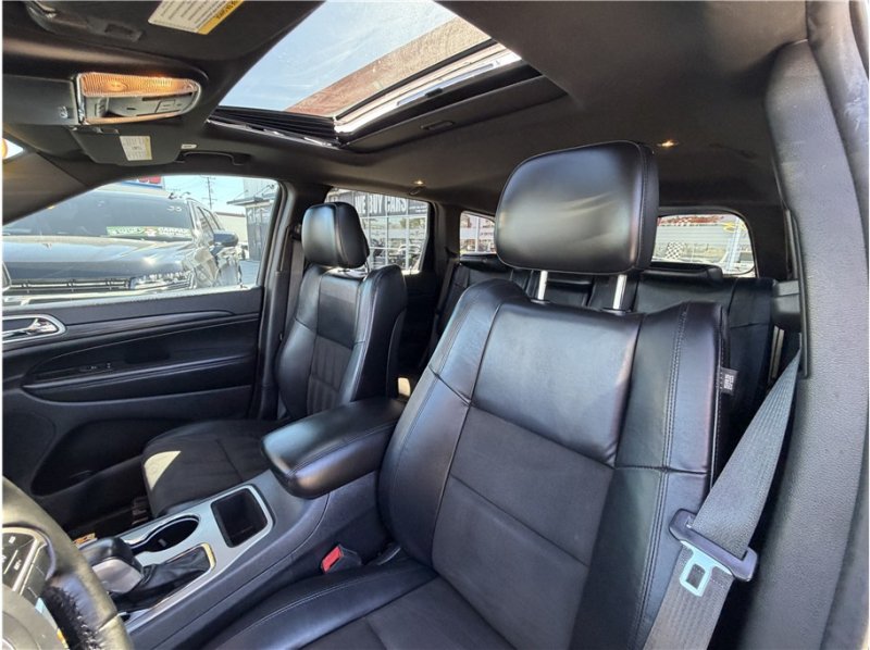 Used 2020 Jeep Grand Cherokee Altitude AWD/4WD image 20