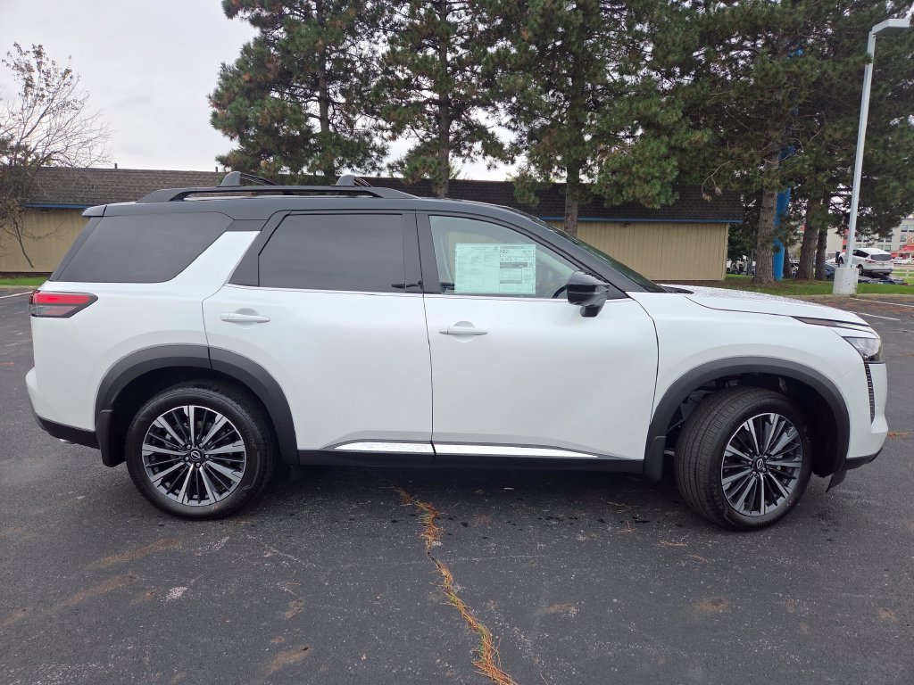 New 2026 Nissan Pathfinder Platinum AWD/4WD image 28