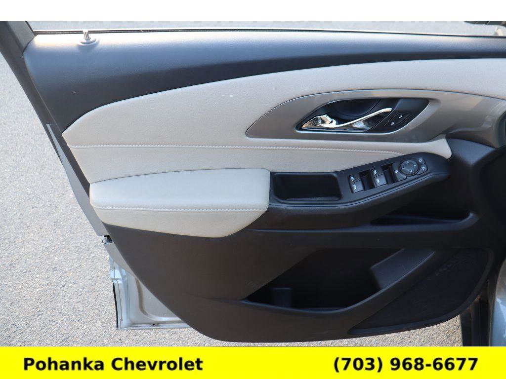 Used 2023 Chevrolet Traverse LS w/ Safety Package image 22