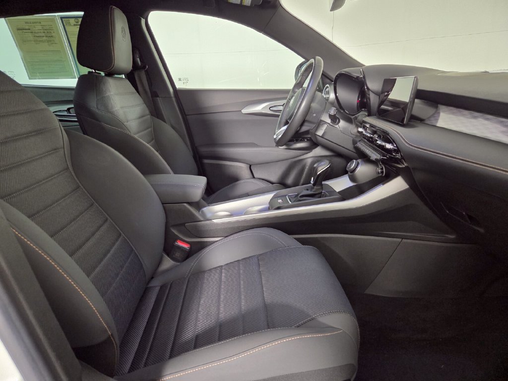 Used 2024 Alfa Romeo Tonale Ti AWD/4WD image 31