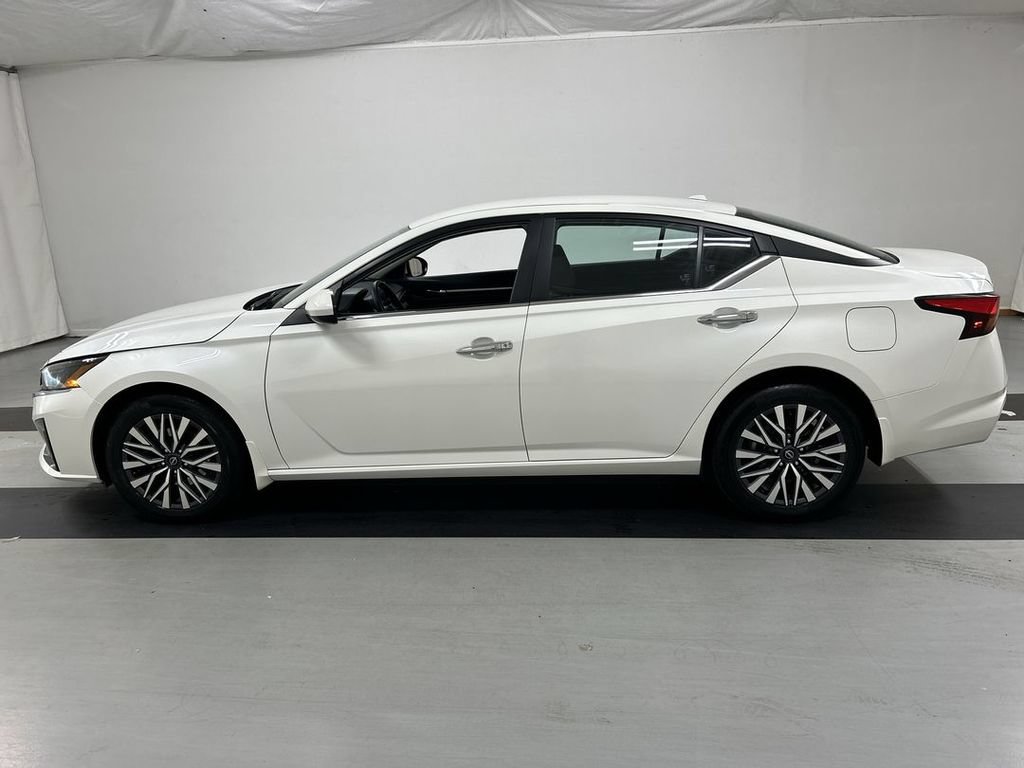 Used 2023 Nissan Altima 2.5 SV AWD/4WD image 6