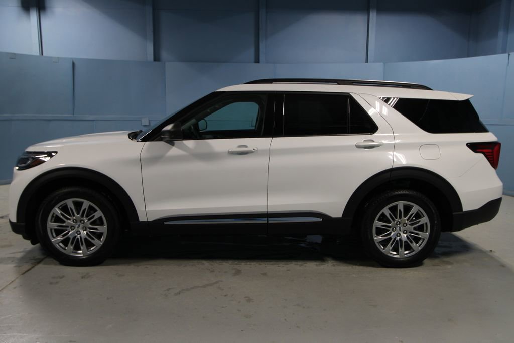 Used 2025 Ford Explorer Active w/ Active Comfort Package image 28
