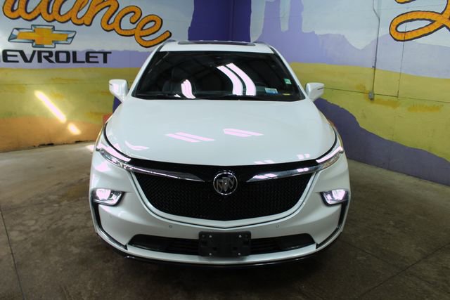 Used 2024 Buick Enclave Essence w/ Experience Buick Package image 3