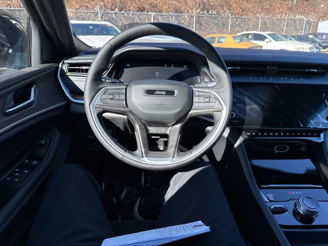 New 2026 Jeep Grand Cherokee Altitude image 17