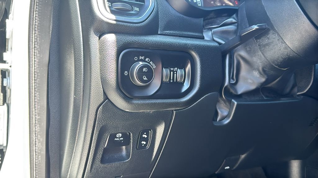 Used 2024 RAM 1500 Laramie image 31
