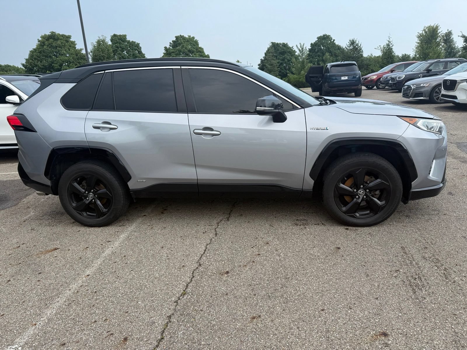 Used 2020 Toyota RAV4 XSE AWD/4WD image 4