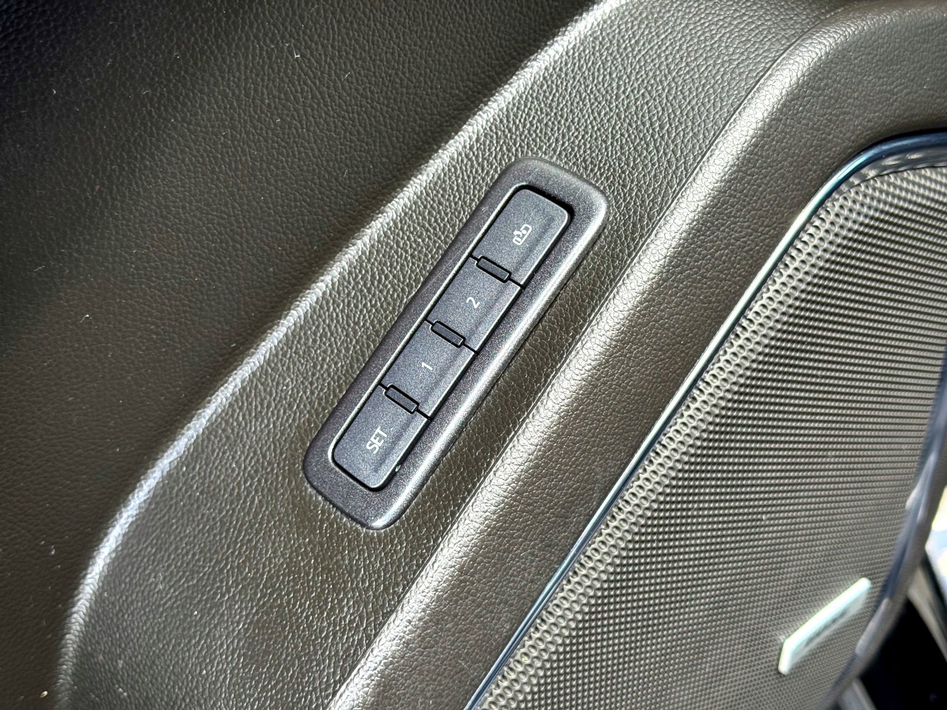 Used 2020 Chevrolet Suburban LT image 17