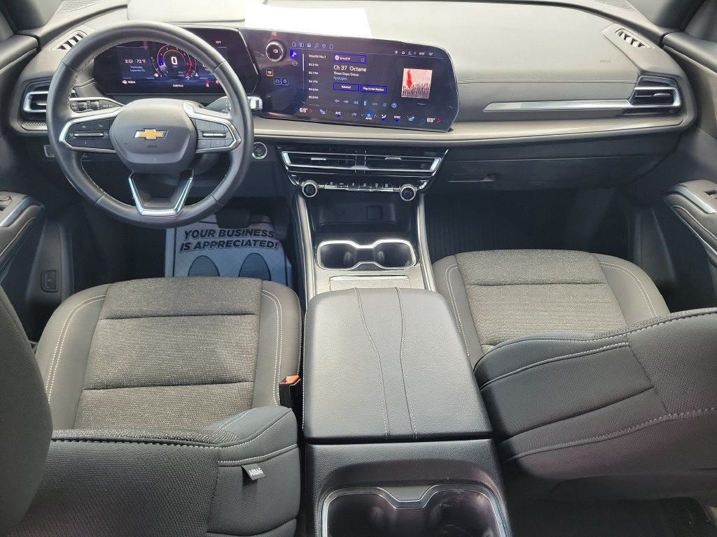 Used 2024 Chevrolet Traverse LS FWD image 30