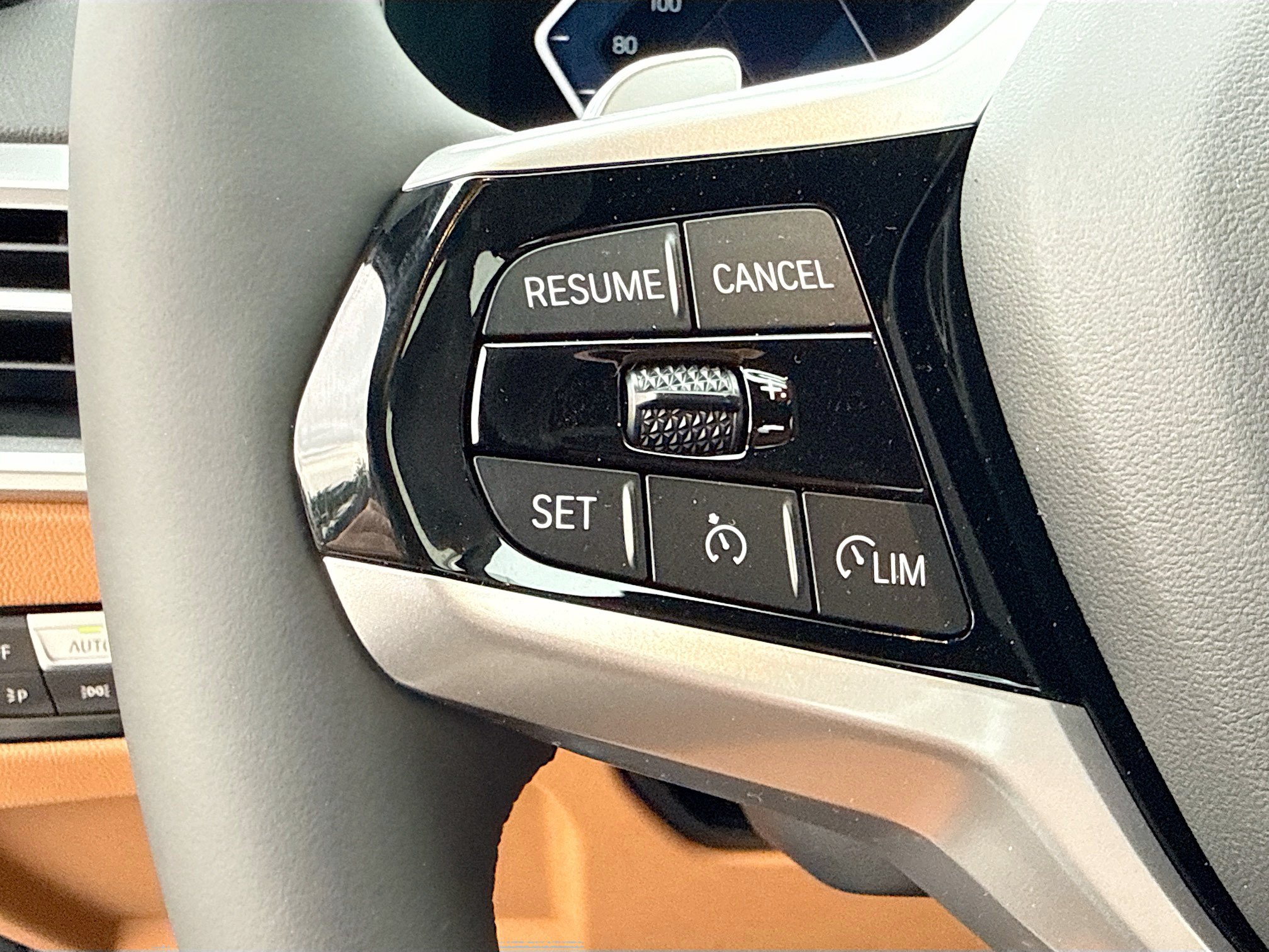 New 2026 BMW 330i Sedan w/ Premium Package RWD image 38