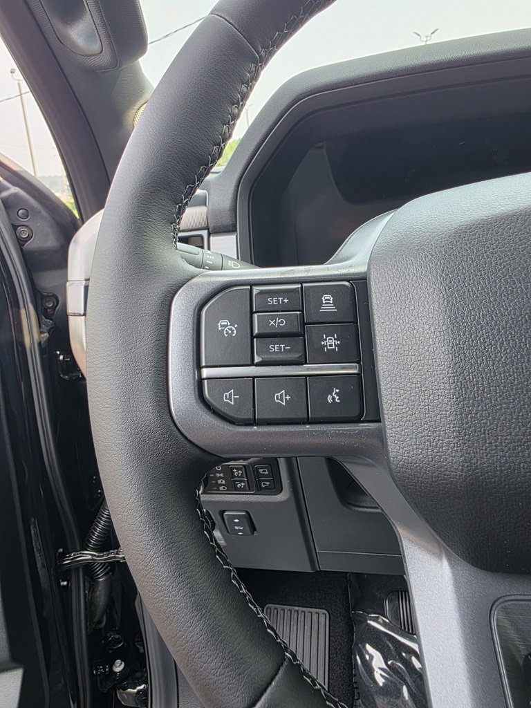 New 2025 Ford F150 Lariat w/ Equipment Group 501A Mid image 16