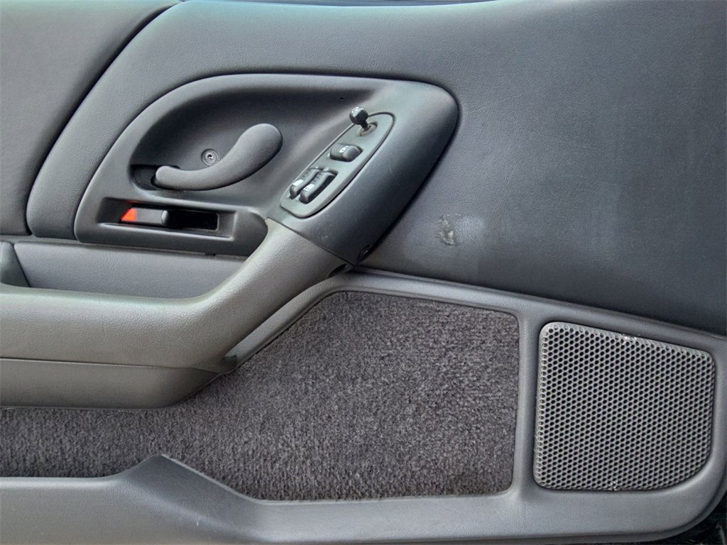 Used 1999 Chevrolet Camaro Z28 image 23