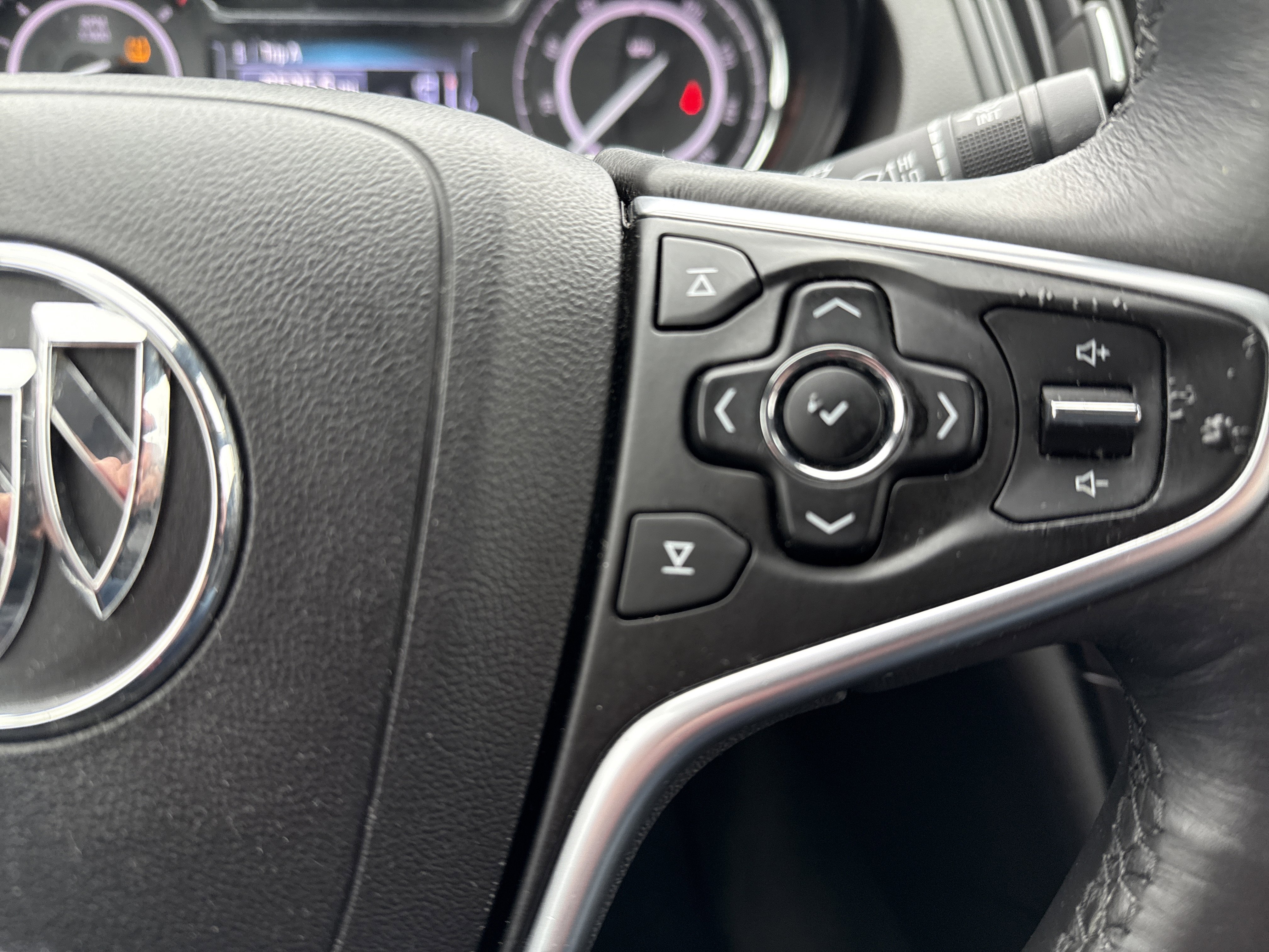 Used 2017 Buick Regal Premium image 19