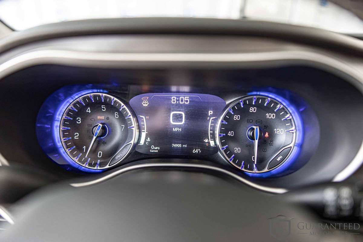 Used 2022 Chrysler Pacifica Touring-L FWD image 26
