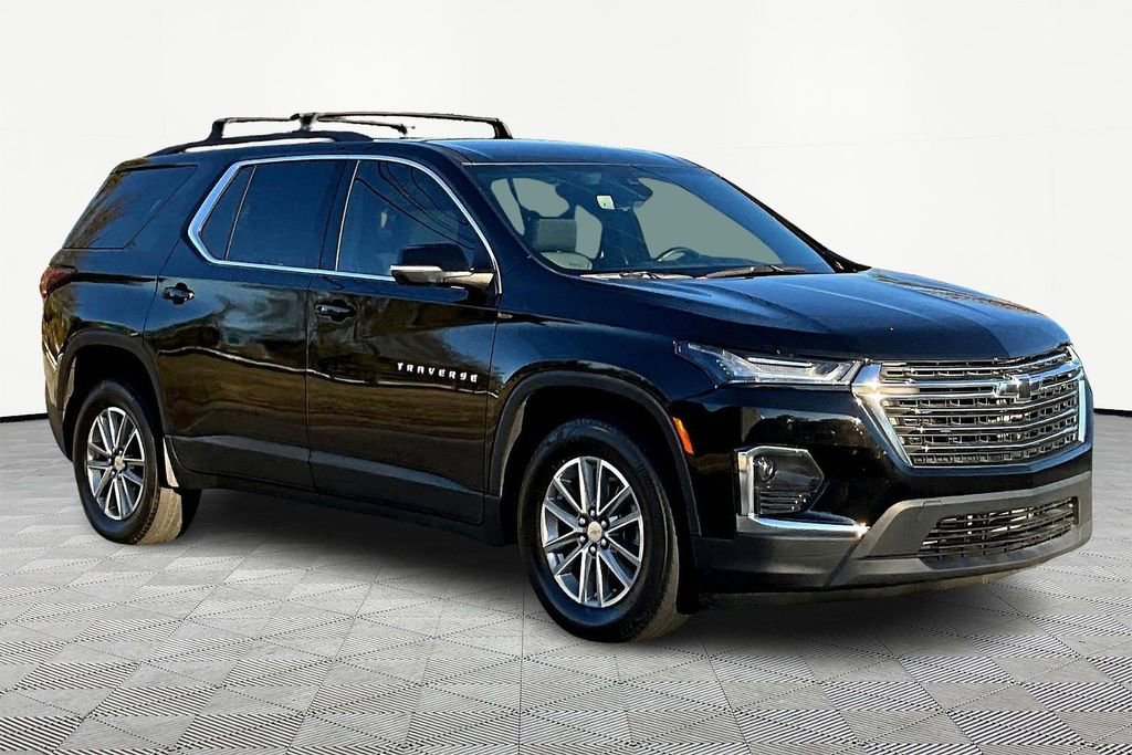 Used 2023 Chevrolet Traverse LT