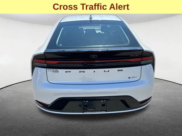 Used 2024 Toyota Prius XLE FWD image 9