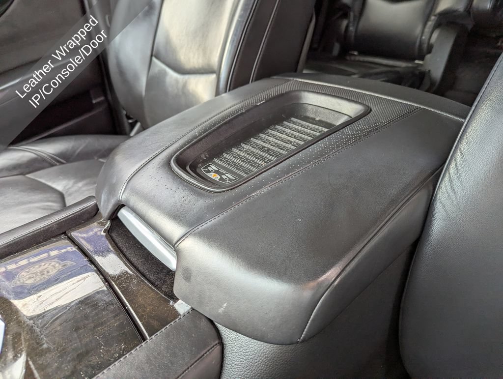 Used 2020 Cadillac Escalade Platinum AWD/4WD image 33