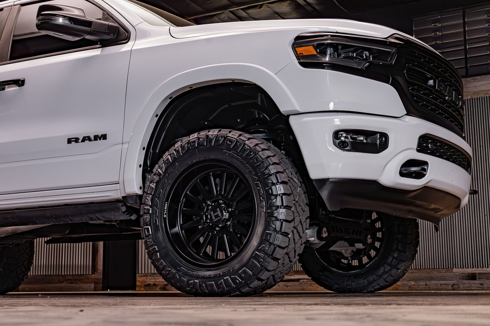 Used 2024 RAM 1500 Limited AWD/4WD image 12