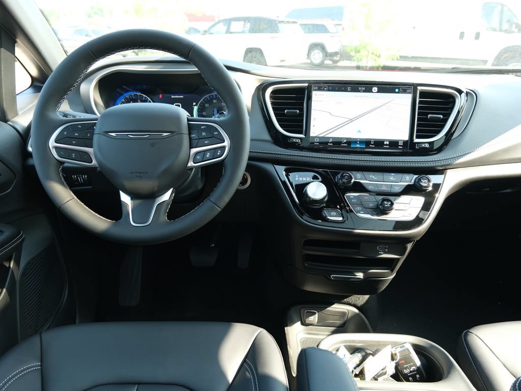 New 2027 Chrysler Pacifica Select w/ Family Tech Group FWD image 6