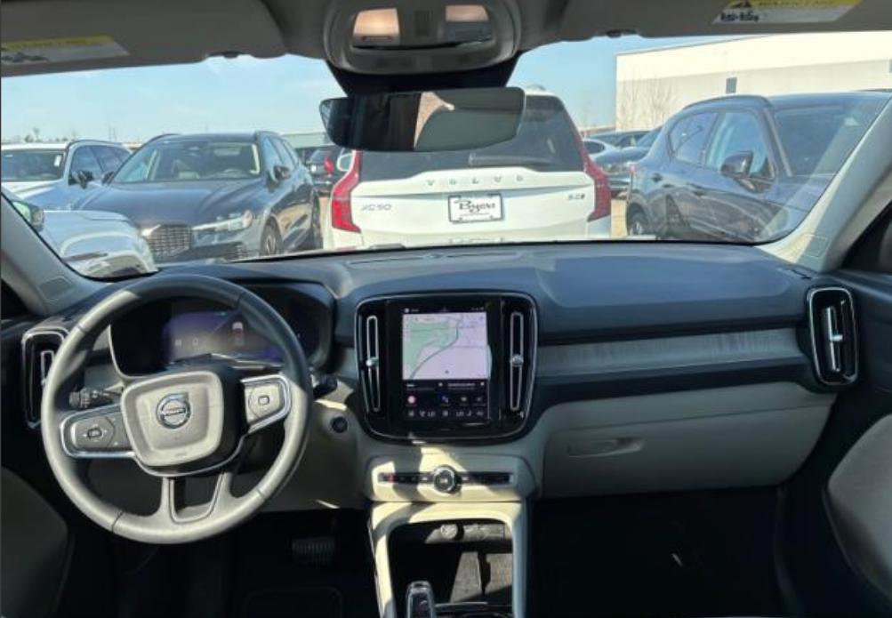 Used 2023 Volvo XC40 B5 Plus w/ Driver Assist Package image 14