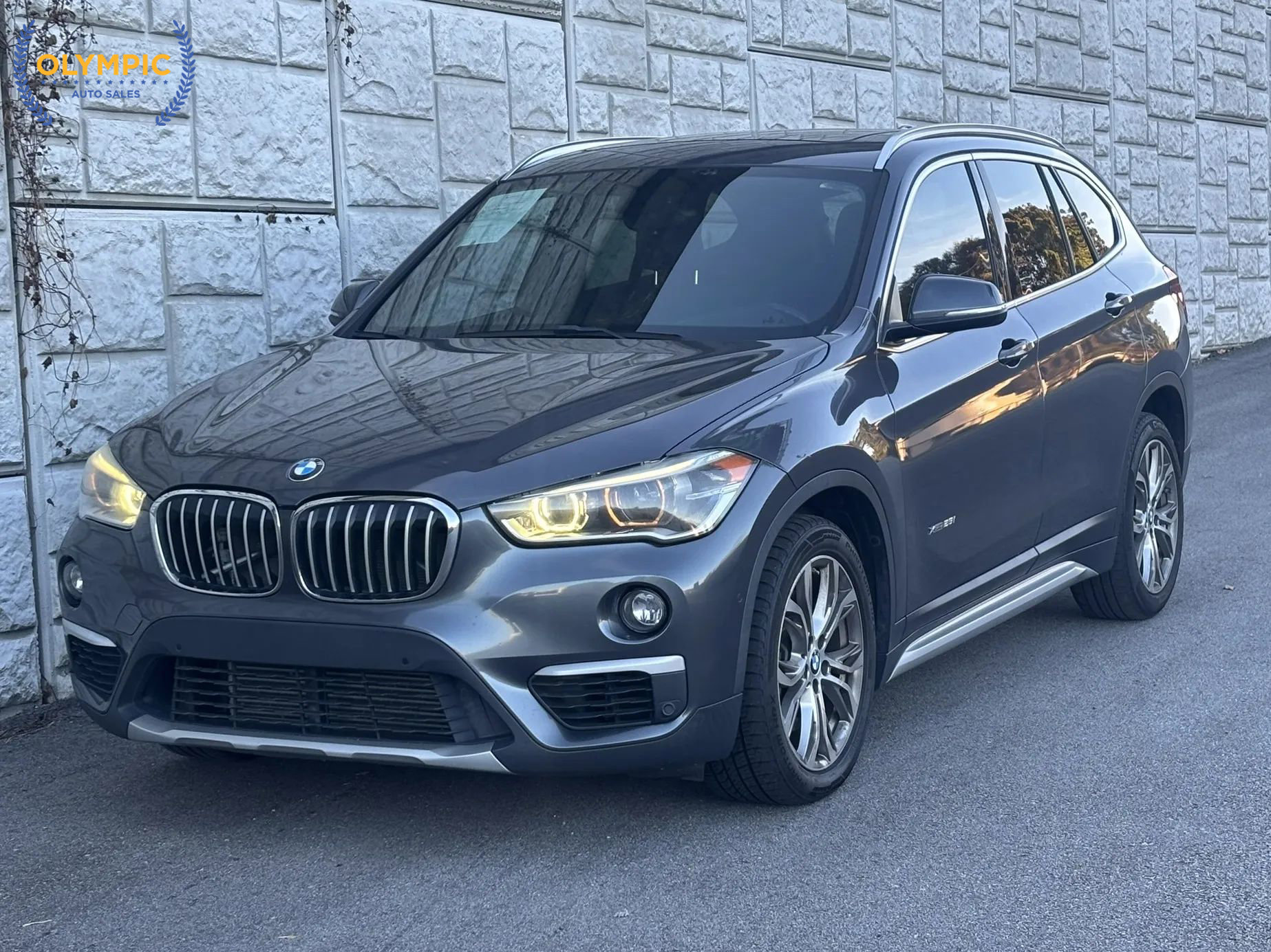 Used 2016 BMW X1 xDrive28i w/ Premium Package image 1