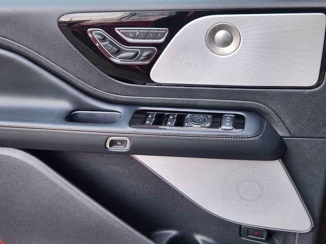 New 2026 Lincoln Aviator Reserve w/ Luxury Package image 9