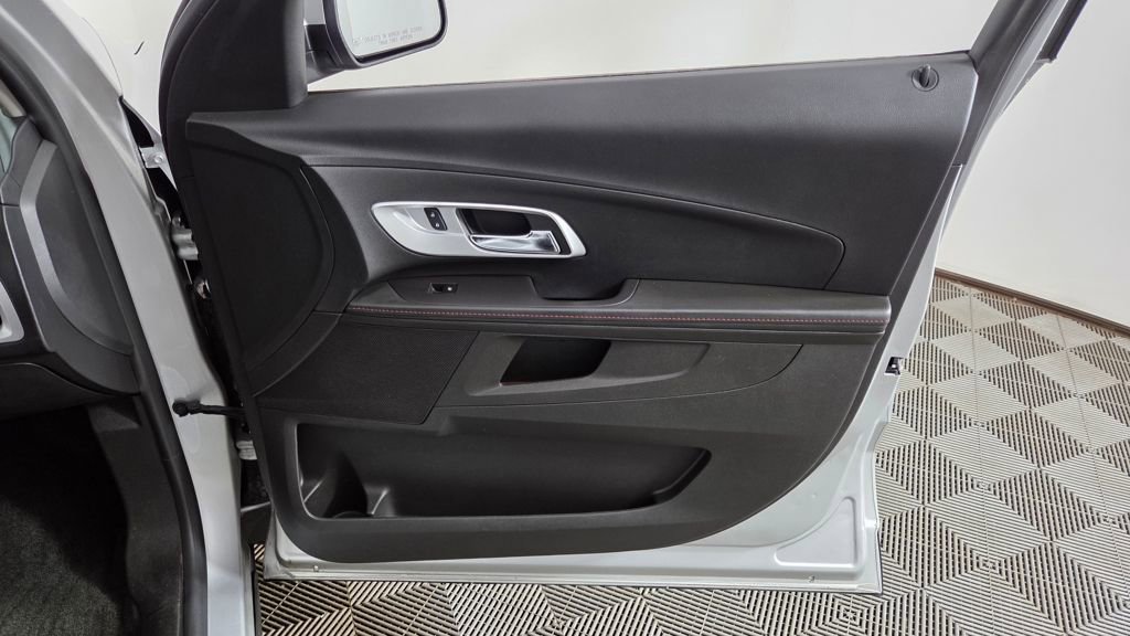 Used 2015 Chevrolet Equinox LT w/ Driver Convenience Package image 31