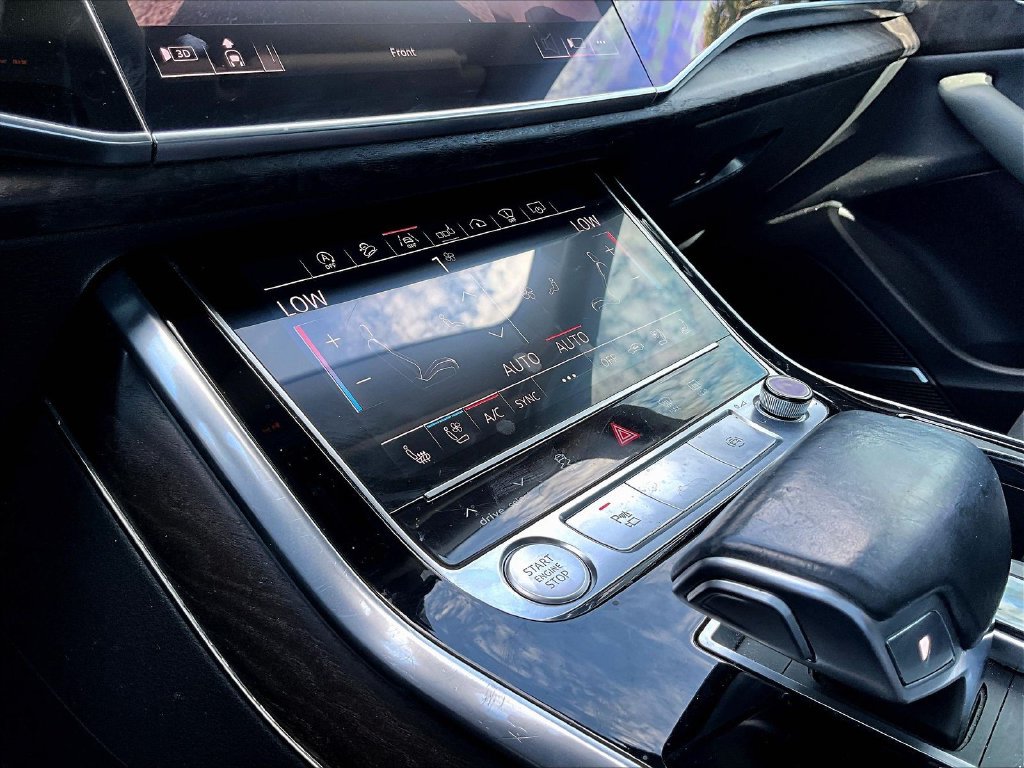 Used 2019 Audi Q8 Prestige w/ Adaptive Chassis Package AWD/4WD image 15