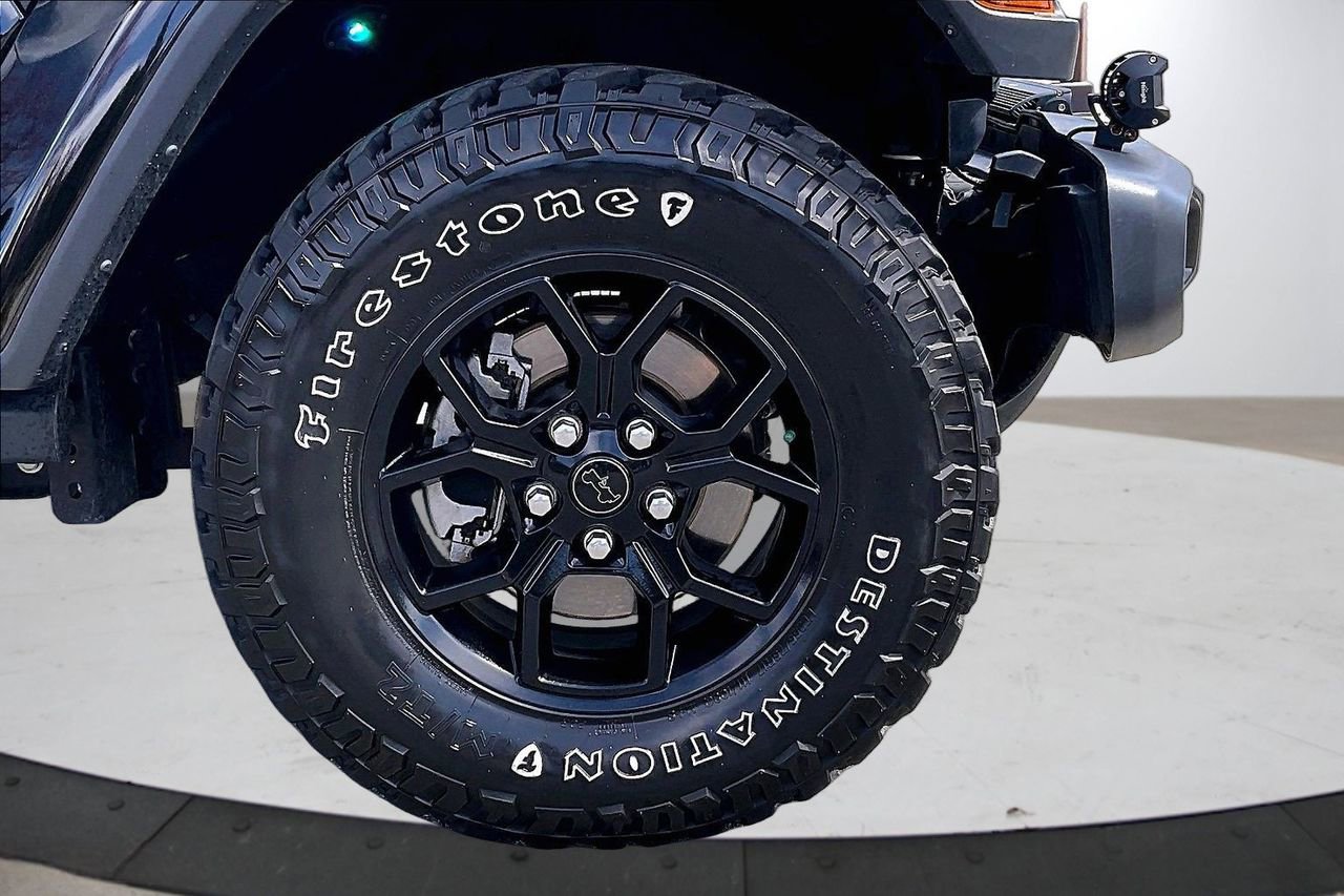 Certified 2024 Jeep Gladiator Mojave AWD/4WD image 32