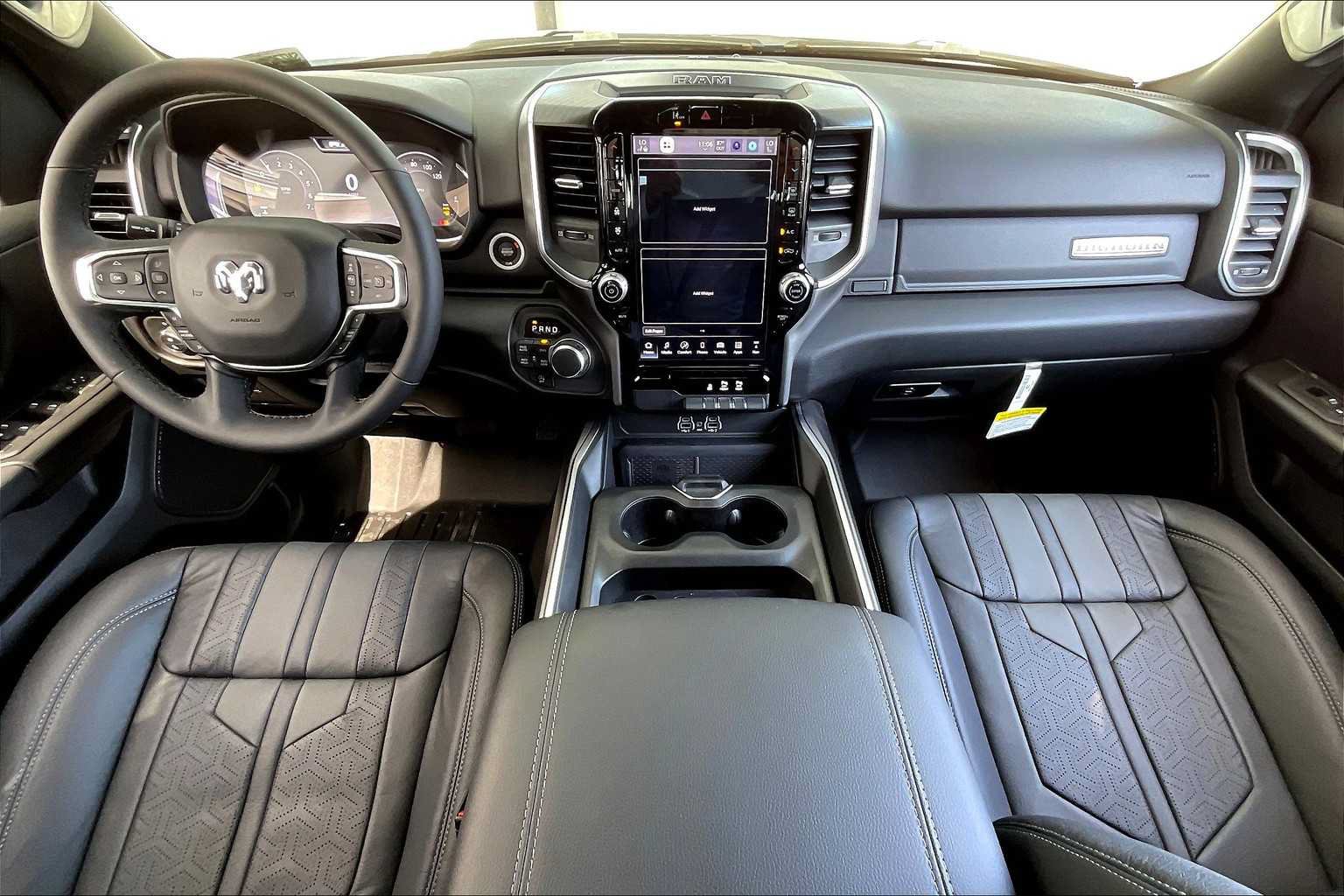 New 2025 RAM 1500 Big Horn AWD/4WD image 13