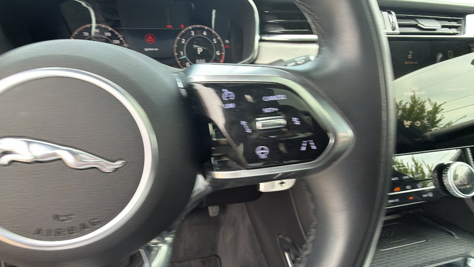 Used 2024 Jaguar F-PACE R-Dynamic S AWD/4WD image 28