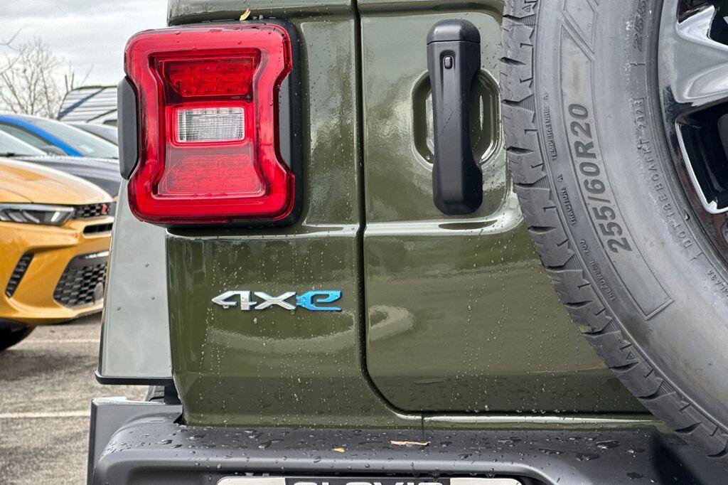 New 2024 Jeep Wrangler Unlimited Sahara AWD/4WD image 21