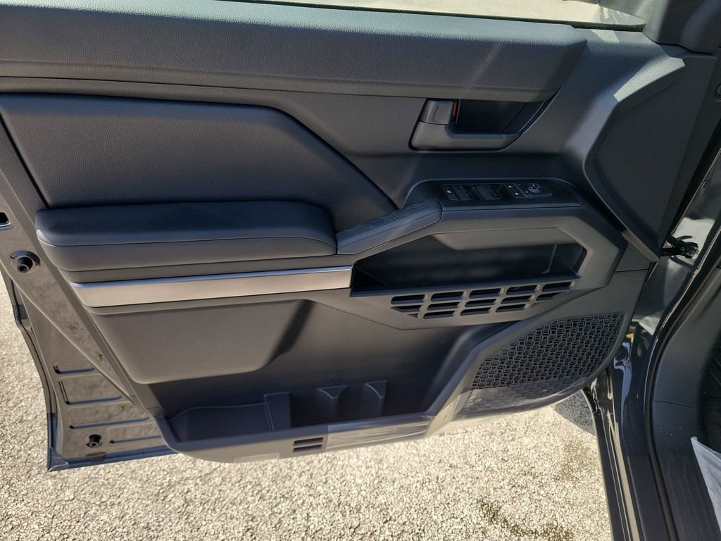 New 2026 Toyota 4Runner SR5 AWD/4WD image 19