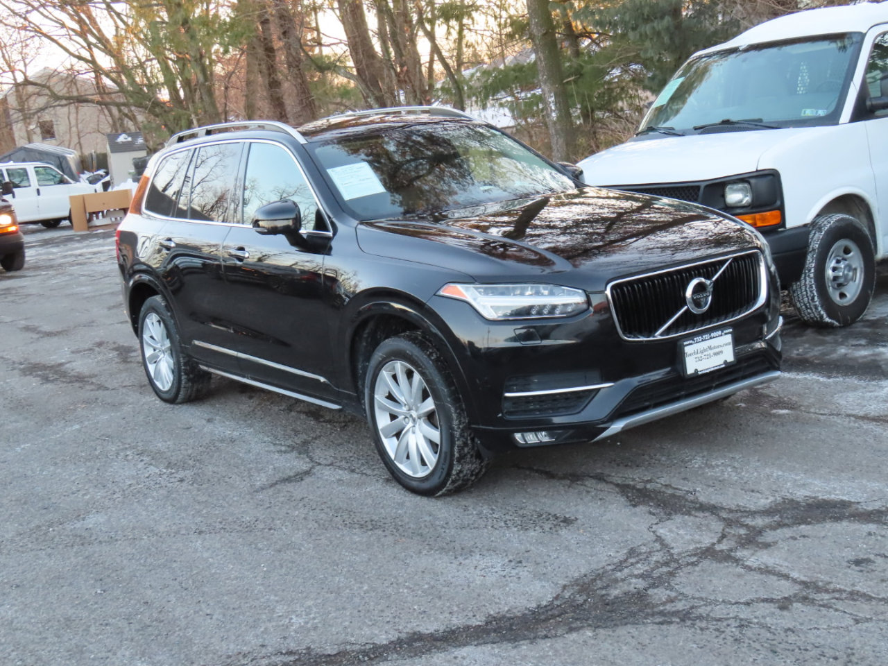Used 2016 Volvo XC90 T6 Momentum w/ Momentum Plus Package image 6