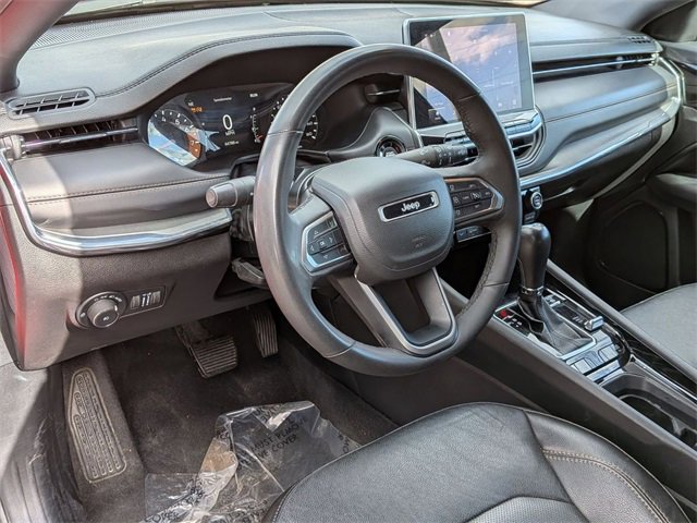 Used 2023 Jeep Compass Limited image 11