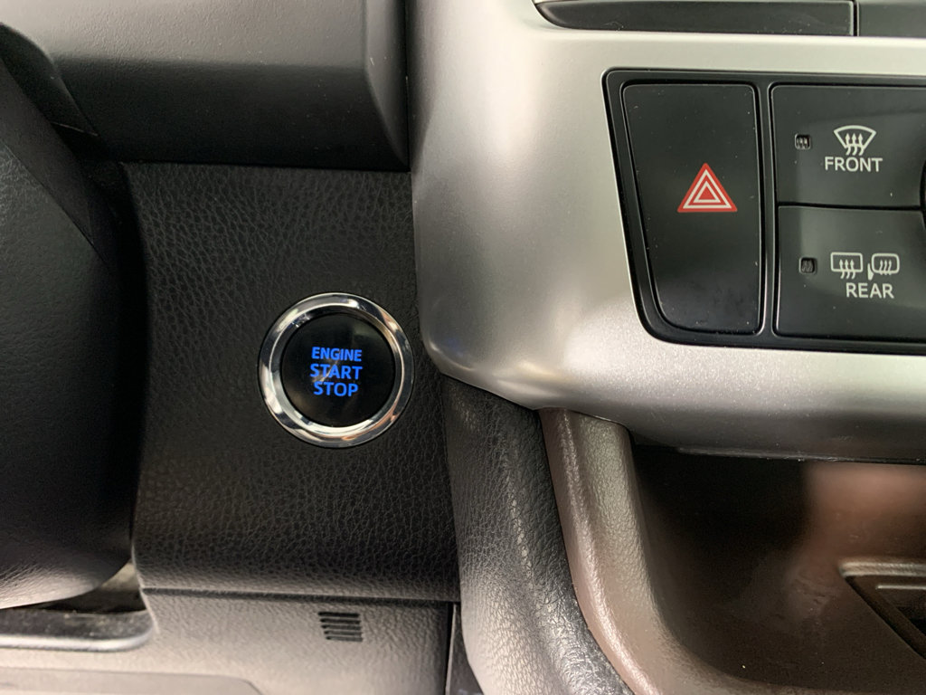 Used 2019 Toyota Highlander XLE image 18