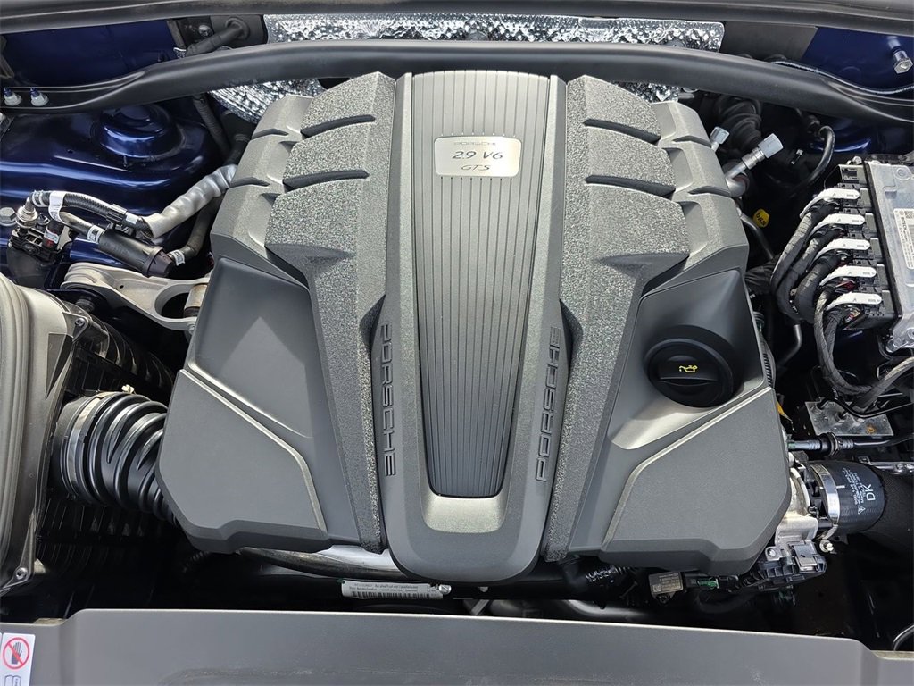 Used 2024 Porsche Macan GTS image 24