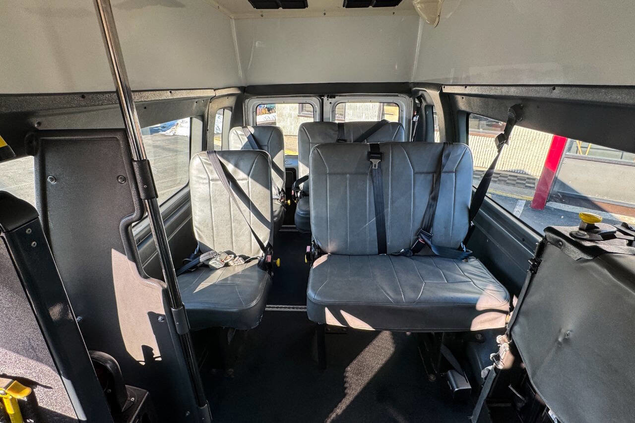 Used 2011 Ford E-350 and Econoline 350 Extended Super Duty w/ PWR Group image 29