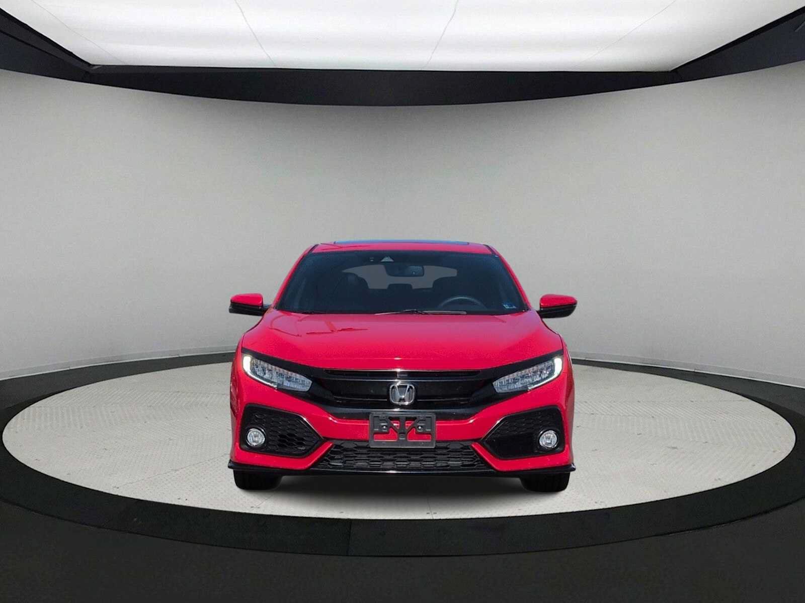 Used 2018 Honda Civic Sport Touring image 3