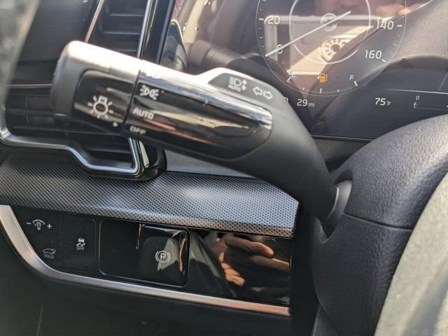 Used 2024 Kia Sportage SX image 28